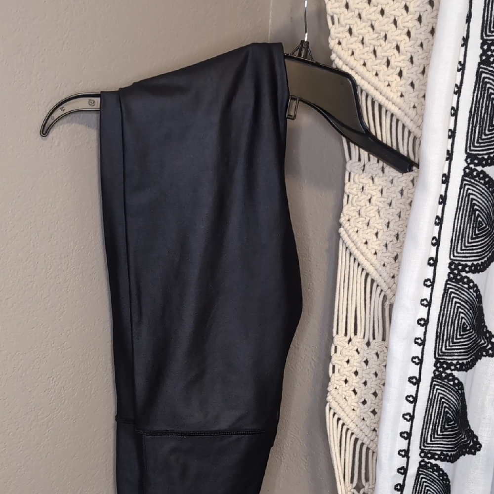 Zyia Black Shine Light And Tights